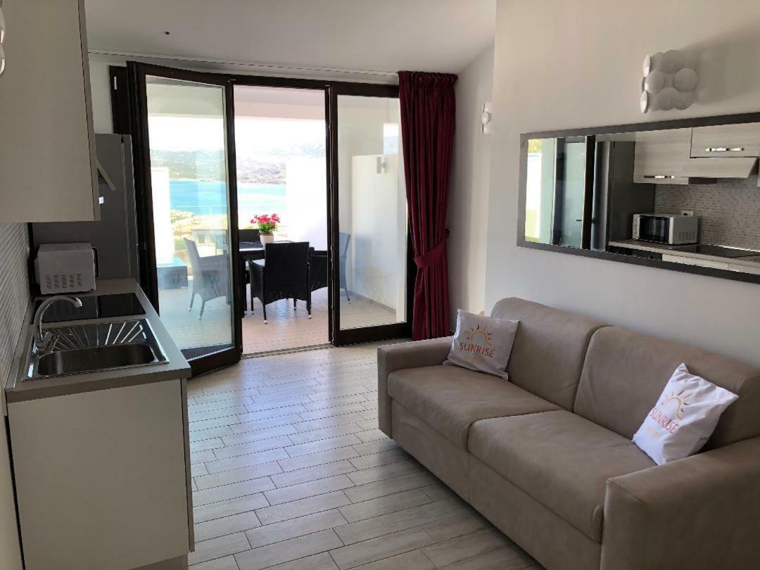 Nrh Cannigione Sunrise Rooftop מראה חיצוני תמונה